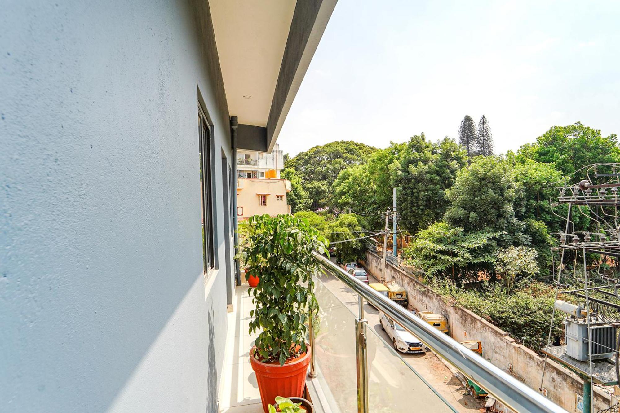 Fabhotel Metro Suites - Nr Esi Hospital Bangalore Exterior photo